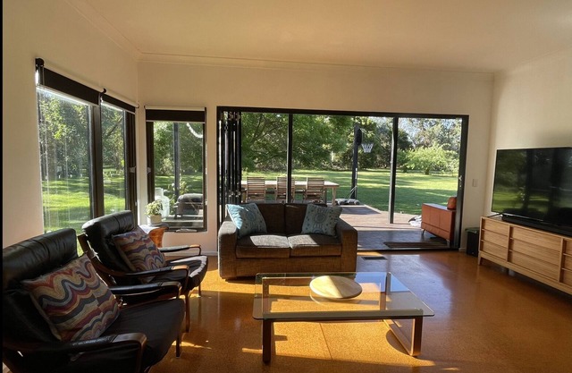 Spacious home set on 1.5 acres in the beautiful Mornington Peninsula.