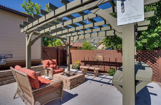 Spacious Home w/ Deck: 5 Mi to Ridgway State Park!