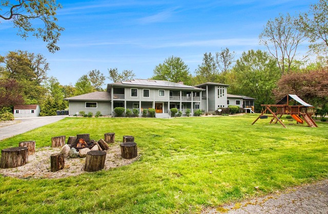 Spacious home with game room, hot tub, fireplace, fast WiFi & home theater
