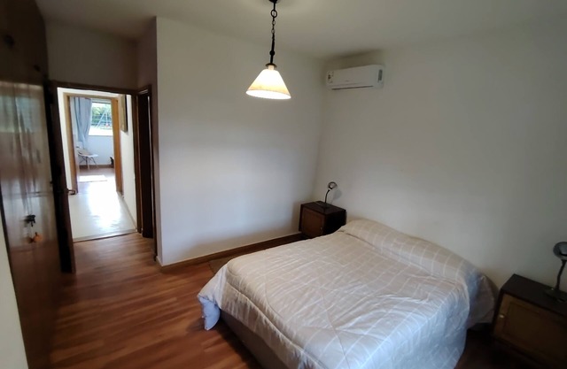 Spacious house with garden, steps from the beach and Montevideo.