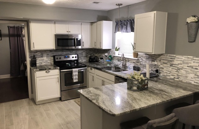 Spacious house minutes from the Horse Park