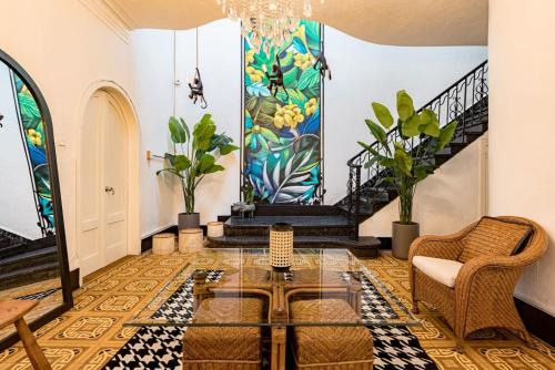 Spacious House with a Beautiful Garden