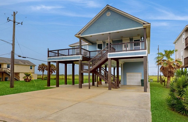 Spacious house with ocean views and steps away from the beach