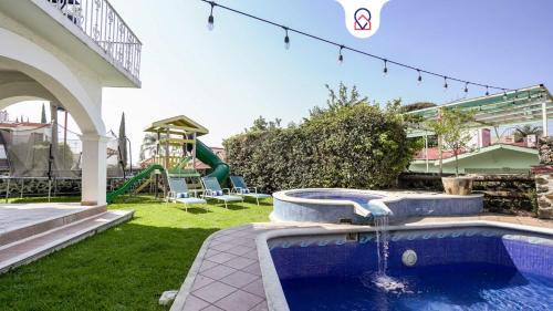 Spacious House with Pool in Lomas de Cocoyoc 3 Bedrooms