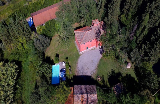 Casa rural en Ghizzano con piscina y vistas