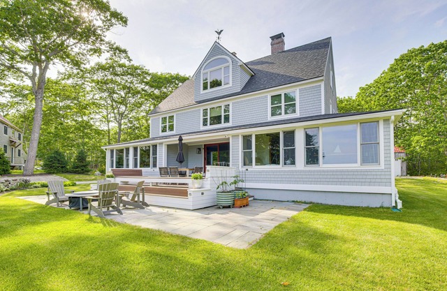 Amplia casa con vista - 2 millas a Goose Rocks Beach!