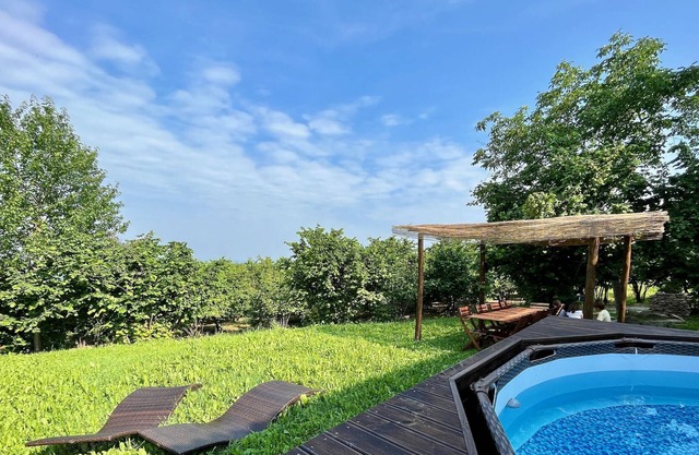 Spacious Langhe Vacation Family House With Large Garden
