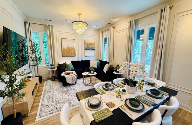 Spacious Luxury 4 Suites / 8BED / 7BA in Central Louisville With Private Garden