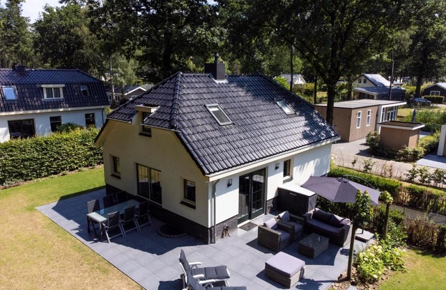 Spacious luxury holiday home/villa - Ruime luxe vakantiewoning/-Villa