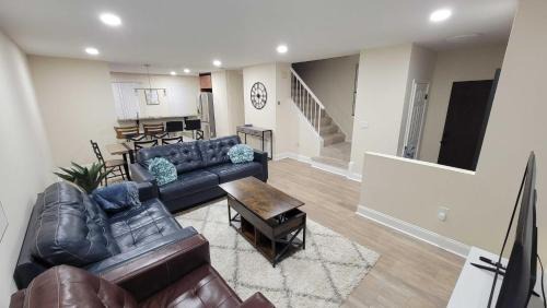 Spacious Luxury Stay Near Dulles Airport-IAD with Free Parkings