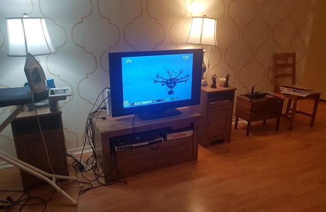 Spacious Master Ensuite Room w King Size Bed, Hi-Speed Wifi, A/C, Fan & Dresser