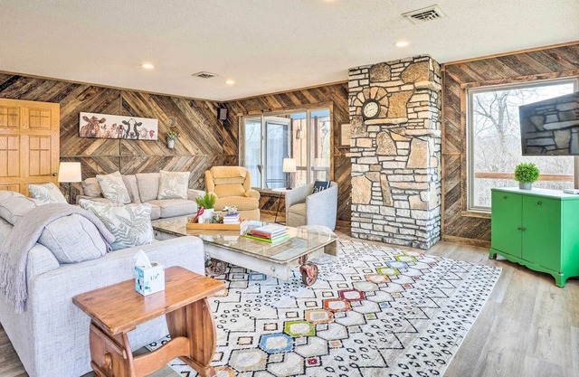 Spacious Missouri Escape w/ Private Dock