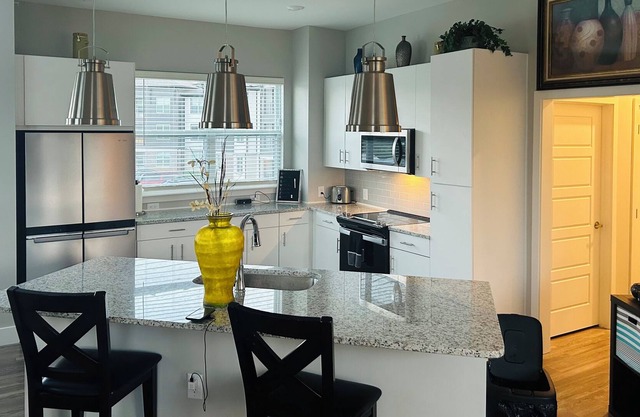 Spacious mixed with comfy & a bit of luxury.
