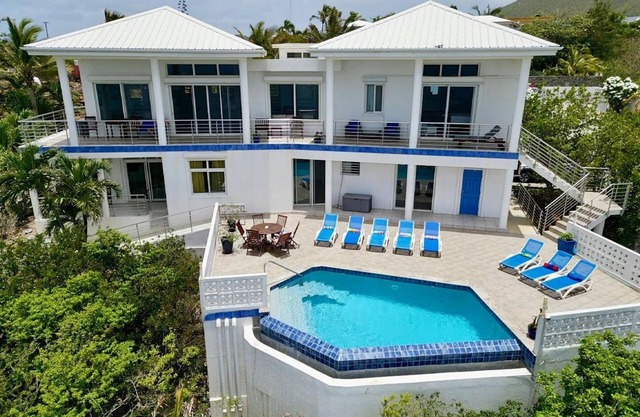 Spacious, Modern 6-Bedroom Villa in Lovely Dawn Beach