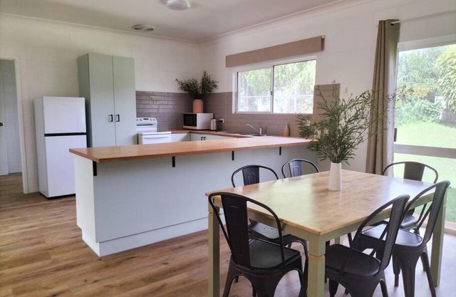 Spacious, Modern & Central