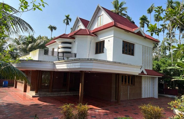 Spacious Modern Luxury Home
