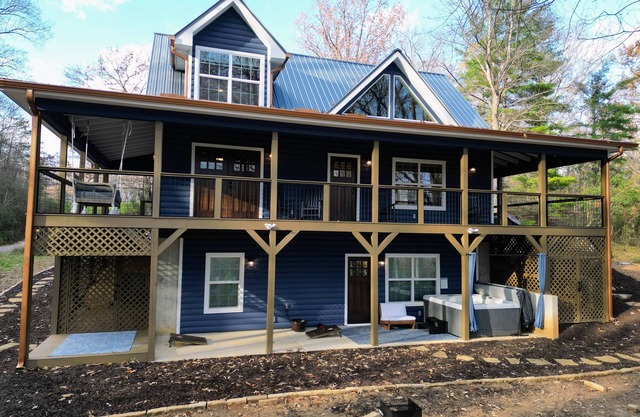 Spacious Mountain Retreat w/ Hot Tub & Game Room