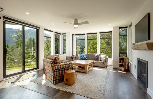 Spacious | Mountain views | Free Parking | BBQ