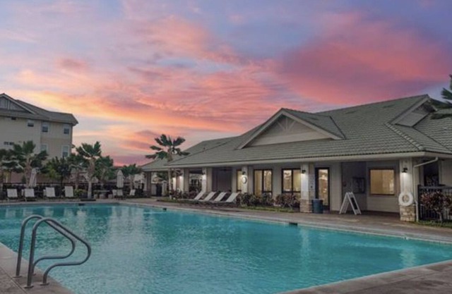 Spacious, Near Resorts, Beaches, shops and more!