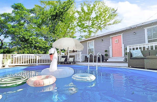 Spacious Oasis l 5 min to Alamo, Riverwalk, Pearl l Pet Friendly