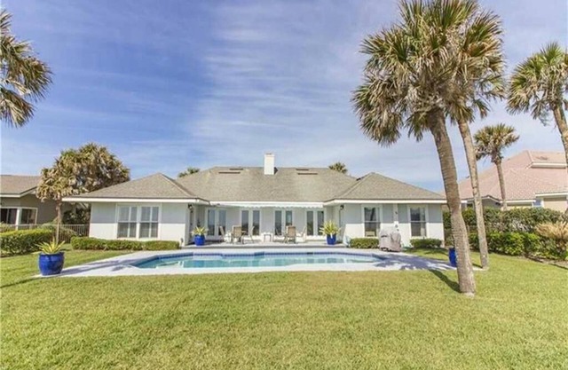 Spacious oceanfront home with pool!