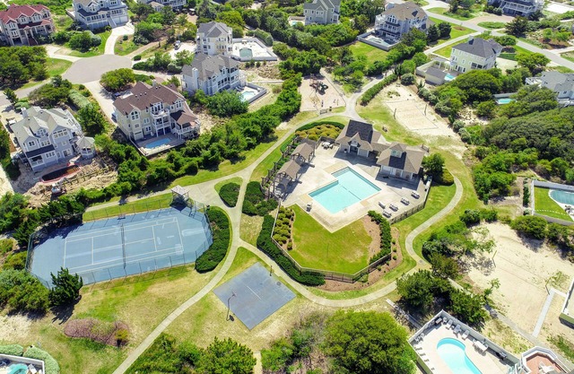 Spacious oceanside home in a great location w/ private pool, hot tub, & rec room