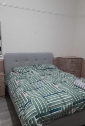 Spacious one bedroom flat w/parking