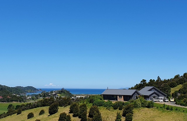Spacious, peaceful hilltop coastal home - Ngunguru, Tutukaka Coast