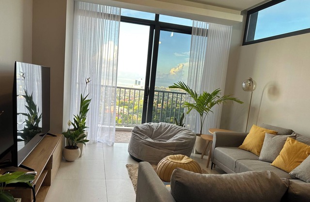 Spacious Penthouse in Cebu City w/ Stellar Views