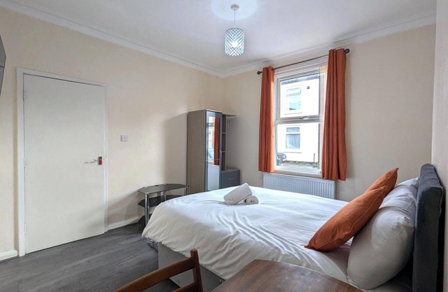 Spacious Powell Home Sleeps 11 6 bed 1,5 bath