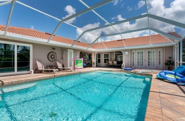 Spacious relaxing home with pool and spa