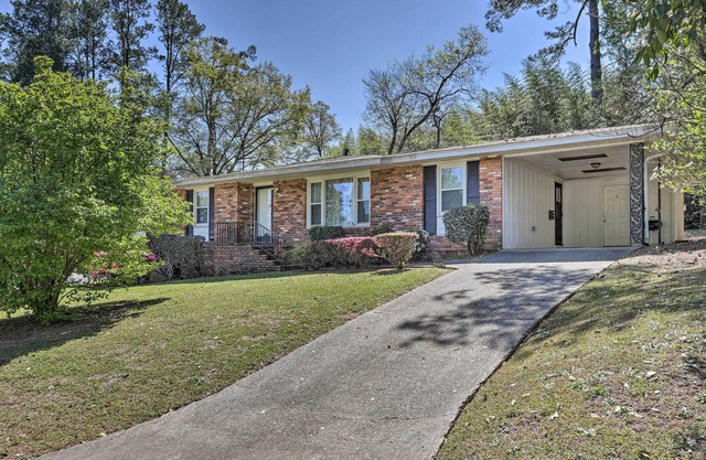 Spacious Retreat ~ 1 Mile to Augusta National!