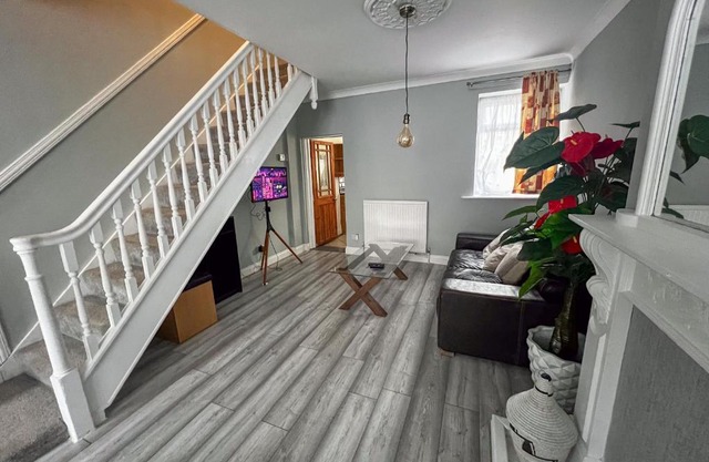 Spacious Retreat - Remote Worker & Family Friendly