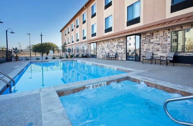 Spacious Room Near State Park Trails with Pool and Gym Access