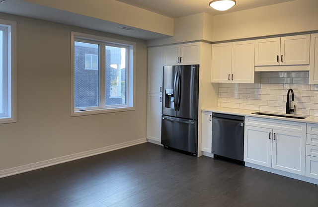 Spacious rooms near conestoga college