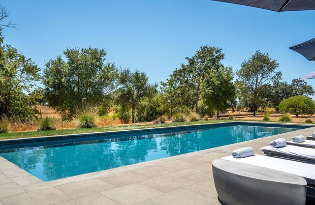 Spacious Santa Rosa Retreat - Outdoor Kitchen, Pool, Spa