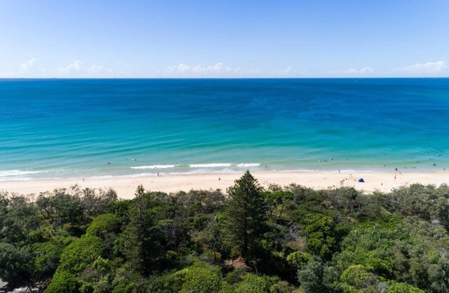 Spacious Seaside Oasis on Dicky Beach