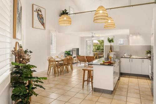 Spacious Seaside Oasis on Dicky Beach