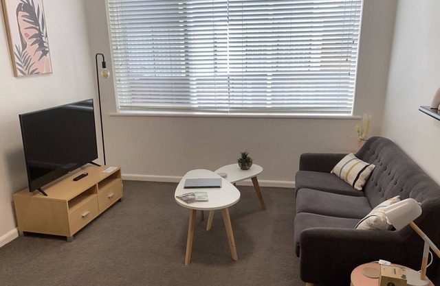Ground Level 1 Bedroom Apartment In St Kilda East