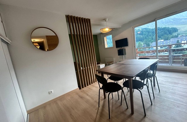 Spacious ski apartment for 7P, sauna pool