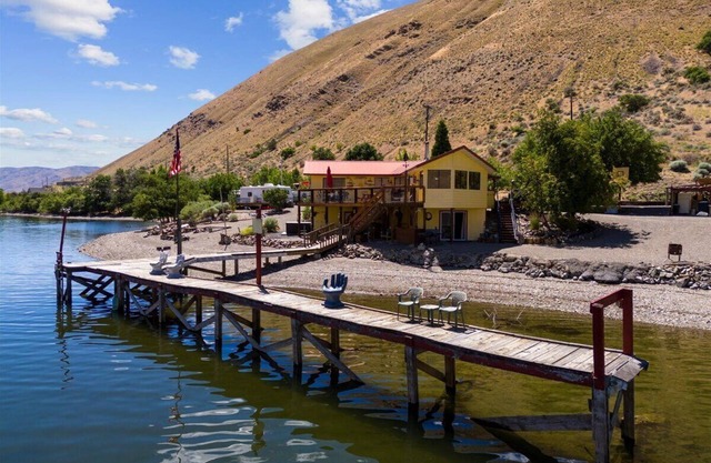 Secluded Snake River Retreat – Private Dock Epic Views - Chukar Flats Fish Hunt