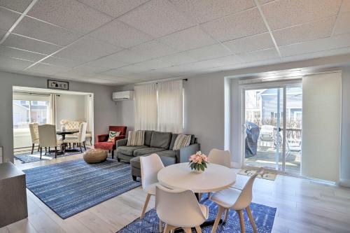 Spacious South Haven Retreat - Walk to Lake Beach!