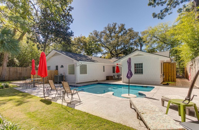 Spacious St Simons Island Vacation Rental w/ Pool!
