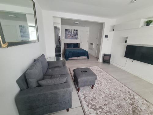 Spacious Studio In Golders Green Estate 1