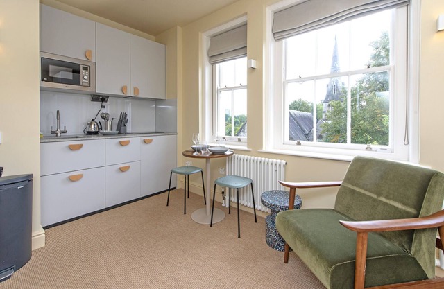 Spacious Studio Near Wonderful Primrose Hill