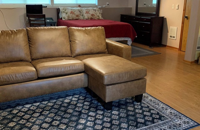 Spacious Studio Summit Area