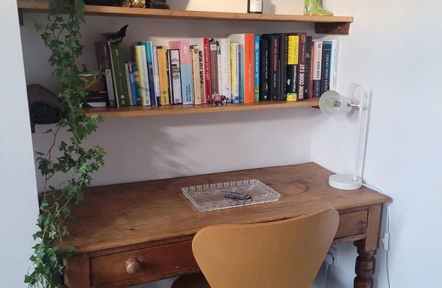 Spacious & Stylish 1BD Cottage—Portobello Dublin!