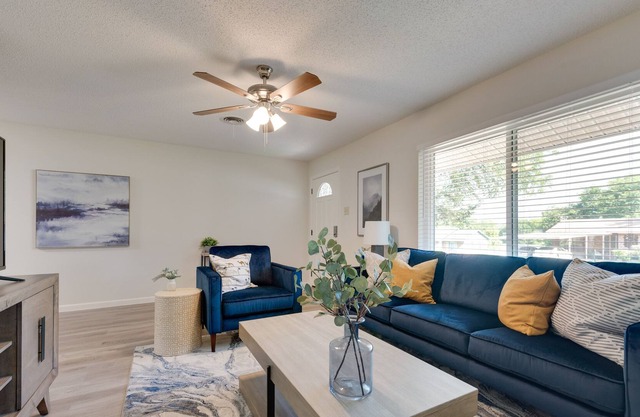 Spacious Stylish Home - 10 Min. to Downtown!