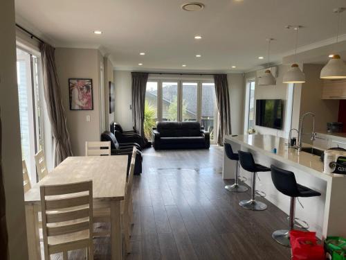 Spacious & Stylish Retreat