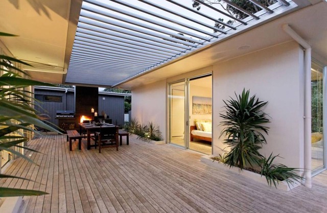 Spacious sun-drenched family living